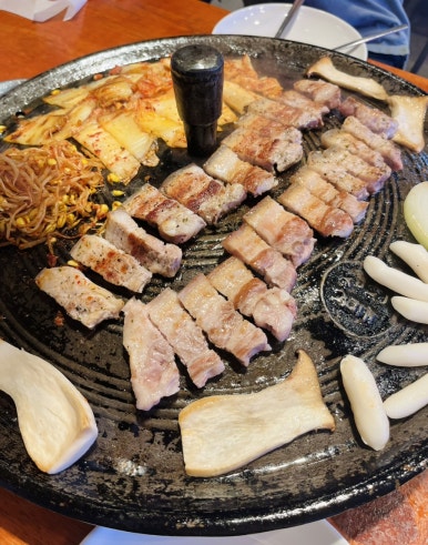 삼겹살앤부대찌개 이미지