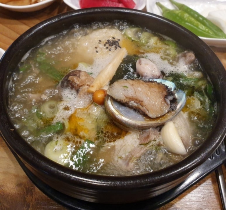 나븐들닭칼국수 이미지