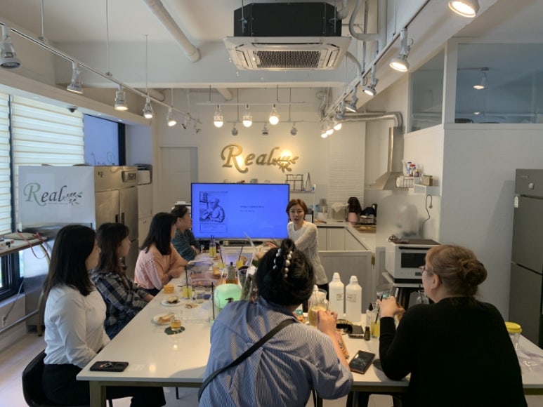 리얼로푸드앤바디랩 이미지