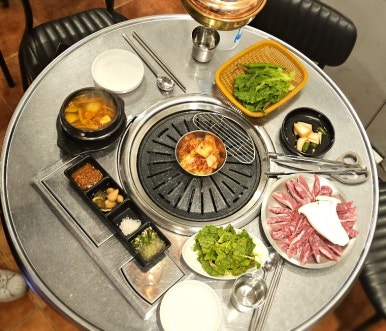 강변숯불구이 이미지