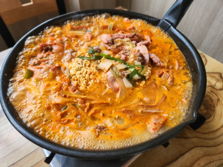 정네집부대찌개 이미지