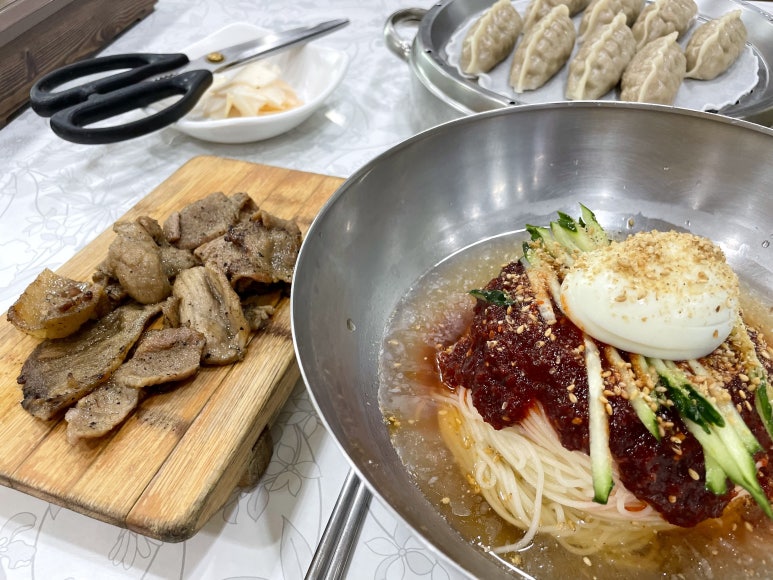 사계절가야밀면 이미지