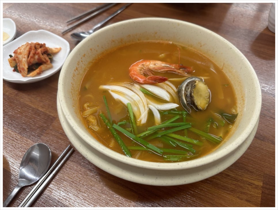 해적해물칼국수 이미지