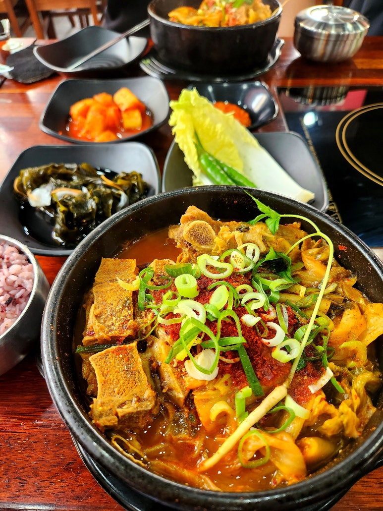 인생친구 365일 감자탕 이미지