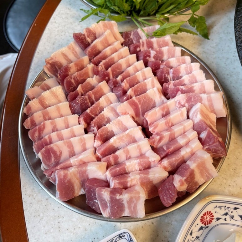 무쇠김치삼겹 대전봉명점 이미지