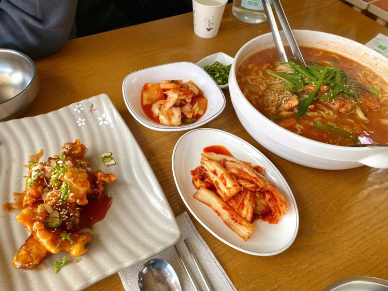 비오네손칼국수 이미지