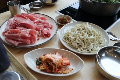 밀어칼국수 이미지