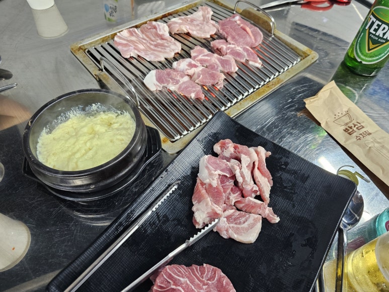 돈돼지연탄구이 이미지