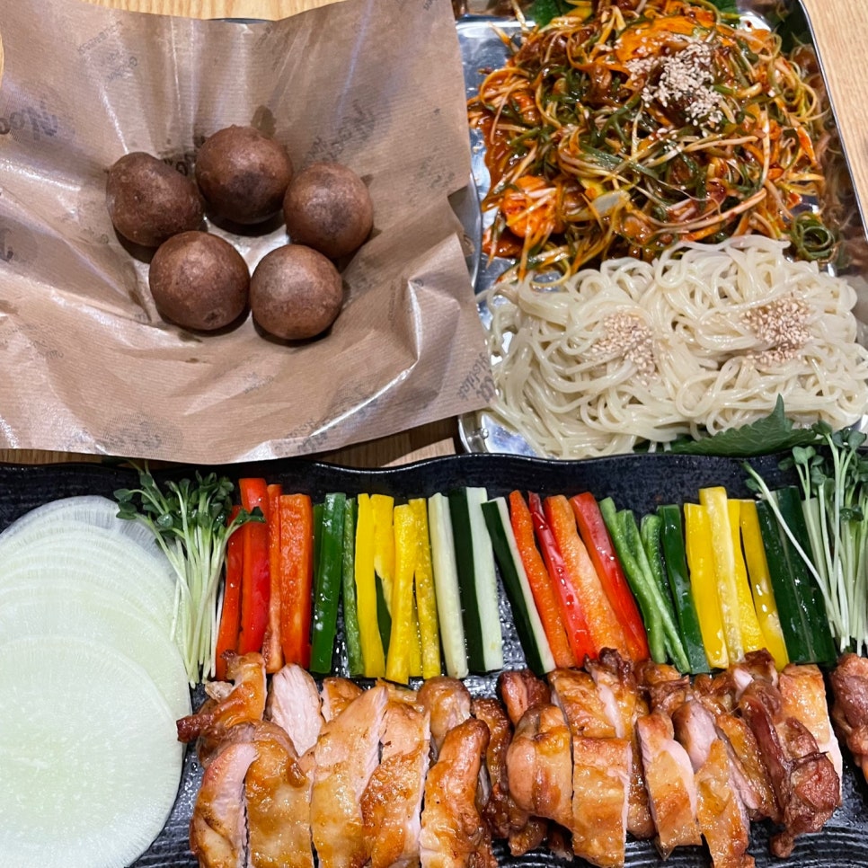 누구나홀딱반한닭반구점 이미지