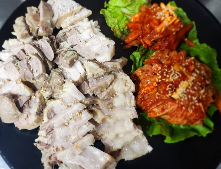 신월왕족발 이미지