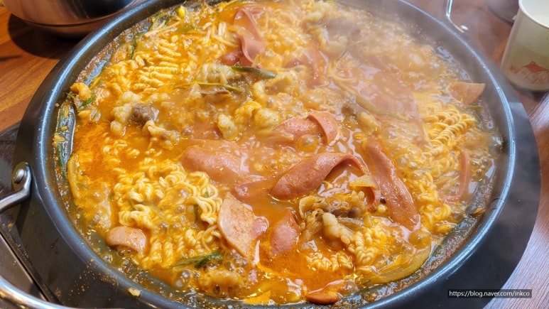 차돌삼합부대찌개 사진 8