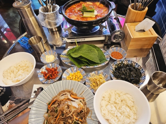 팔분김치찜 이미지