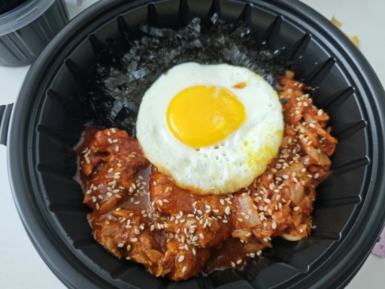 자이언트덮밥 이미지