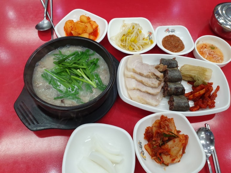 김둘레순대국 이미지