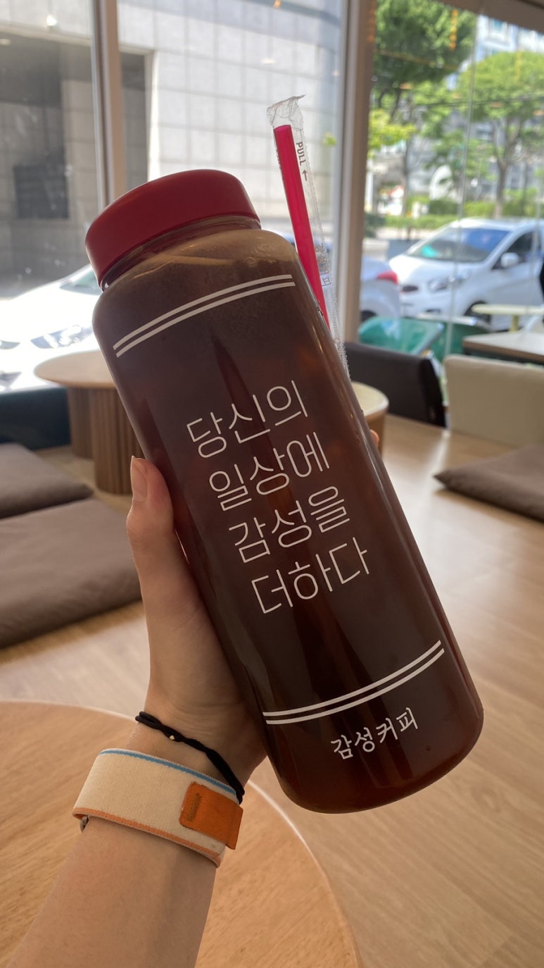 감성커피 수원장안점 이미지