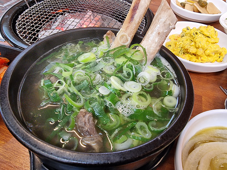 청년장어 이미지