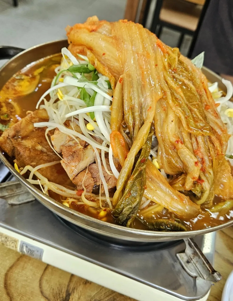 노걸대뼈다귀감자탕 이미지