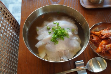우리돼지곰탕 이미지