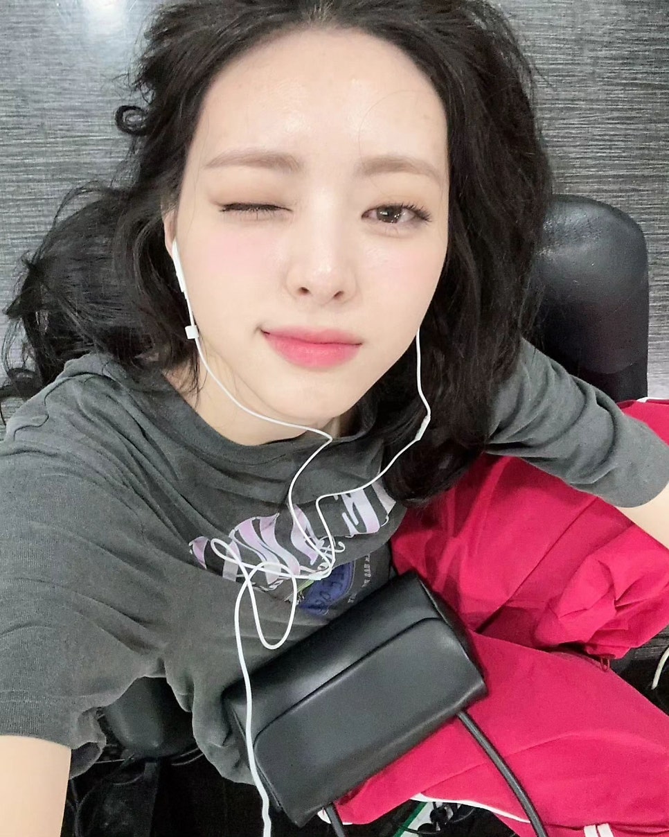 유나앤 이미지