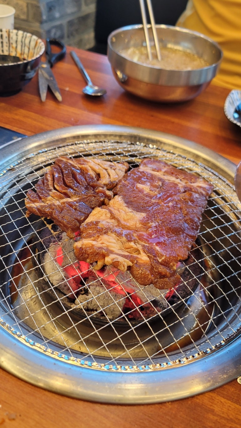흑돼지삼백식당홍천점 이미지
