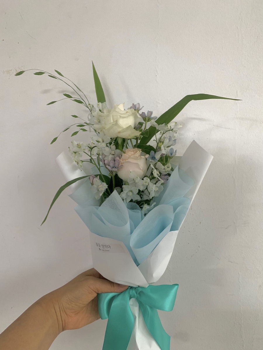 꽃을안기다 이미지