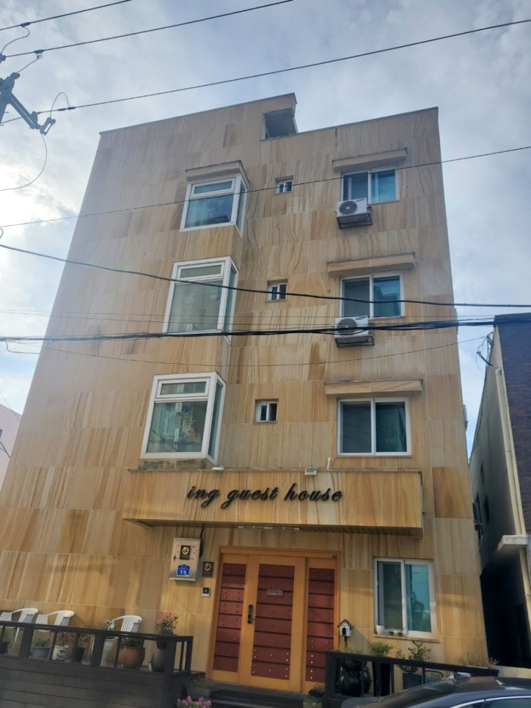 템플 온더 비치 이미지