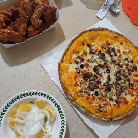 서울피자앤치킨 이미지