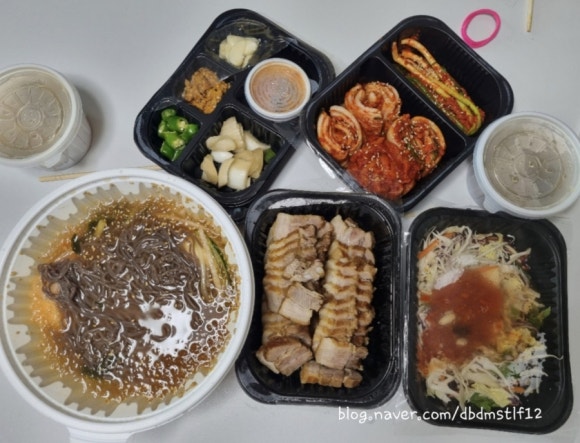 전통항아리보쌈 이미지