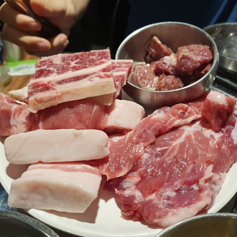 뿔난돼지 이미지