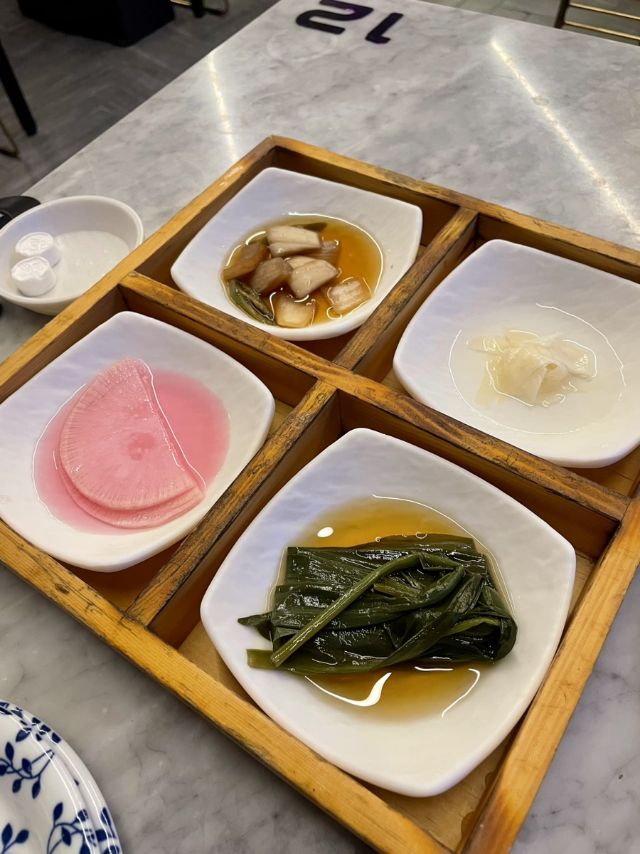 꿀꿀이돼지김치찜 이미지