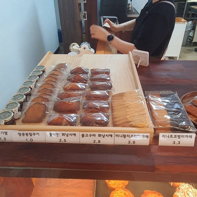 올댓브라운 이미지