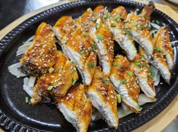 대명산 민물장어 이미지