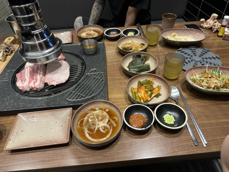 육시리커낼에비뉴점 이미지