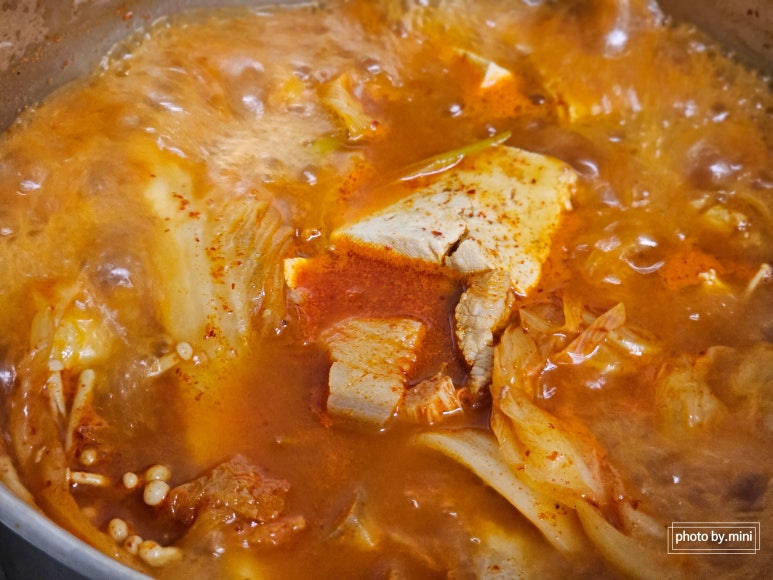 생고기김치찌개 사진 7