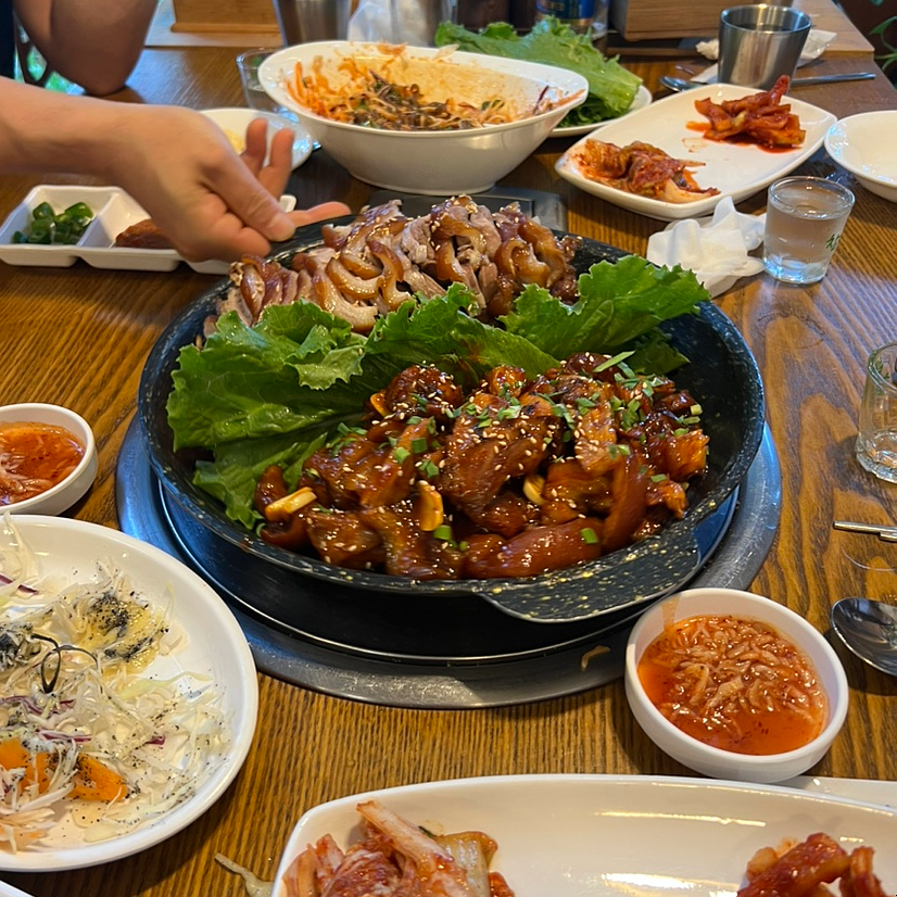 한방명가왕족발 이미지