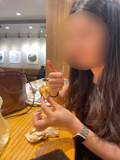 엄지꽈배기 이미지