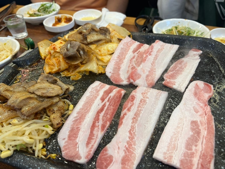 동숙이생고기콩김치찌개 이미지