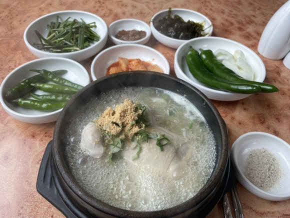궁.엄나무삼계탕 이미지