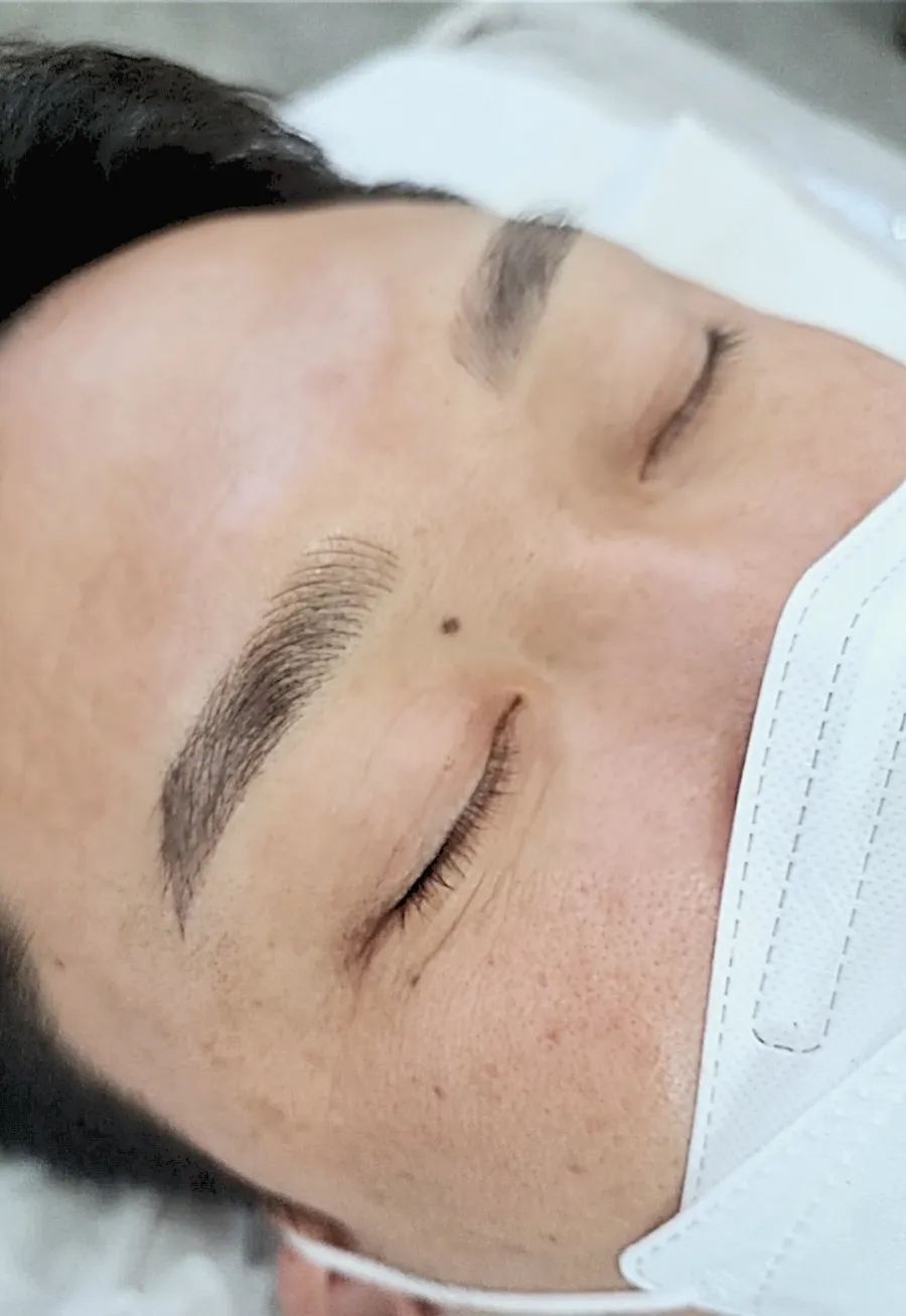 자연스런눈썹 이미지