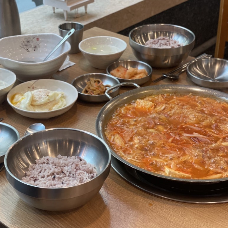 아찌부대찌개 이미지
