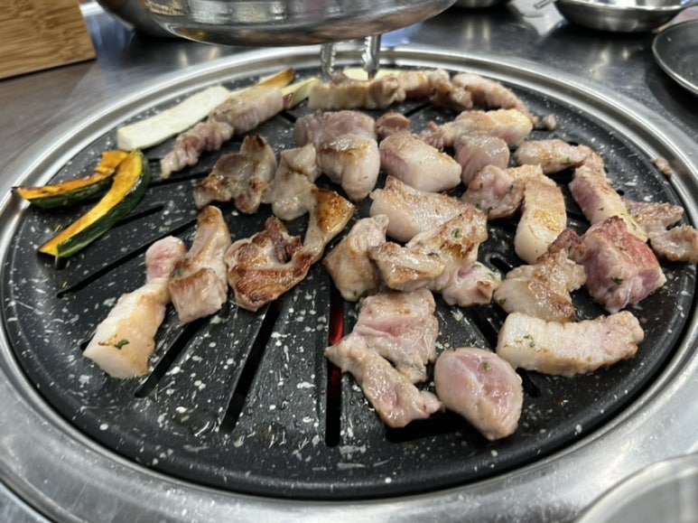 돼지소개소 이미지
