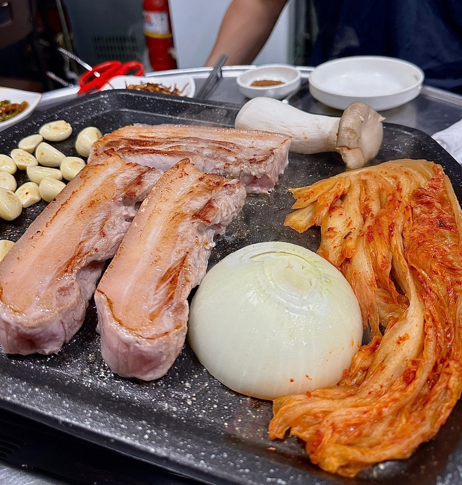 쇠주한잔소주방 이미지