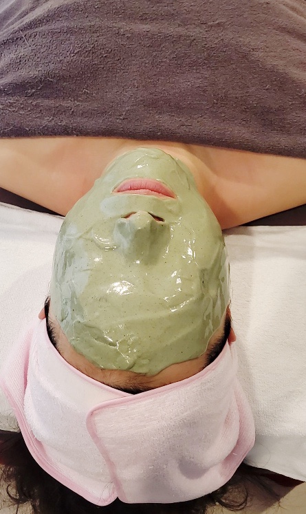 바른체형 작은얼굴 이미지