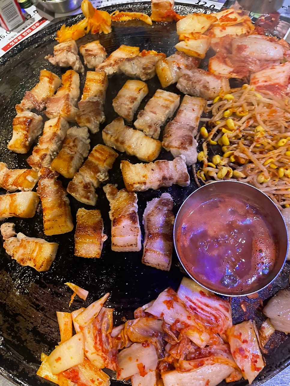선사솥뚜껑삼겹살 이미지