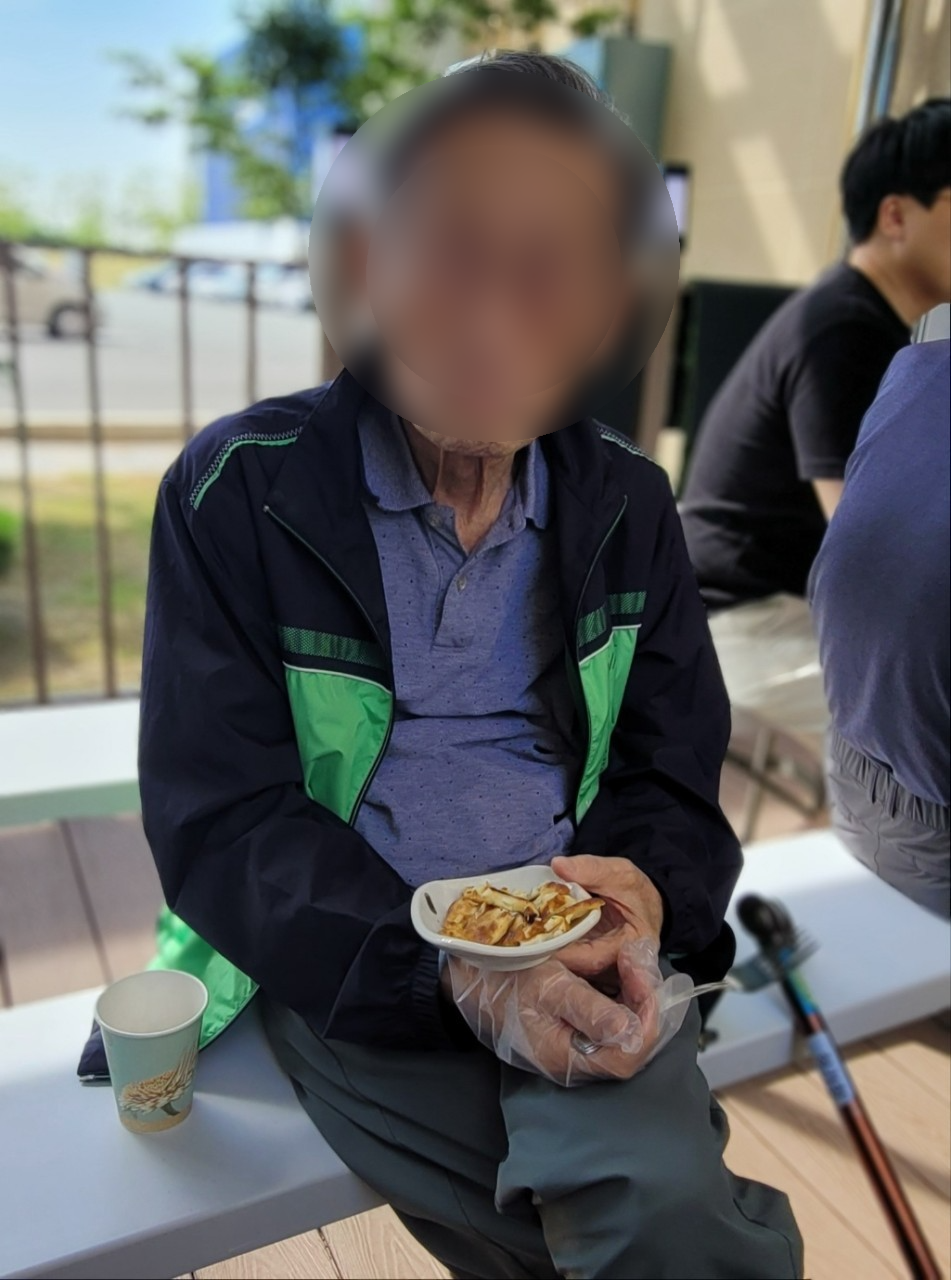 케어홈 요양원 이미지