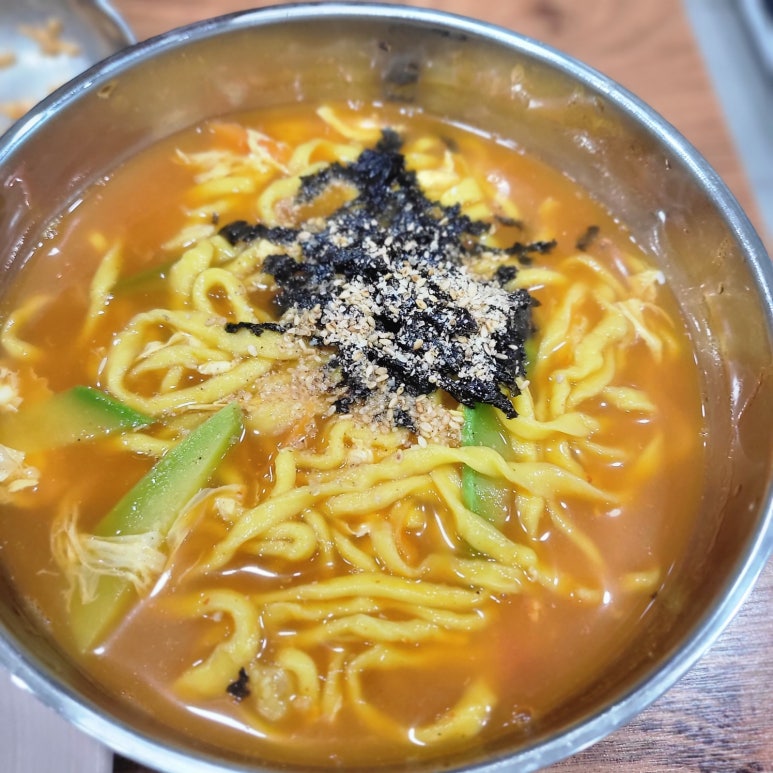 아빠가밀면손칼국수 이미지