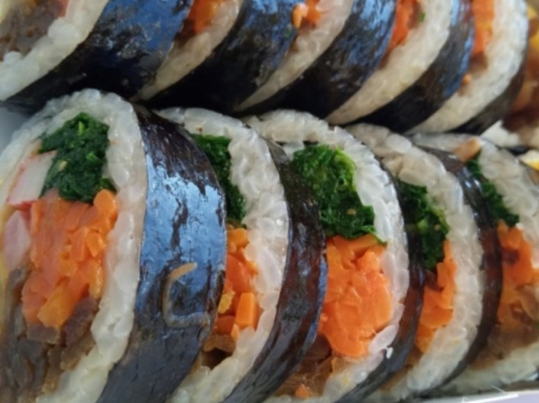 하얀김밥 이미지