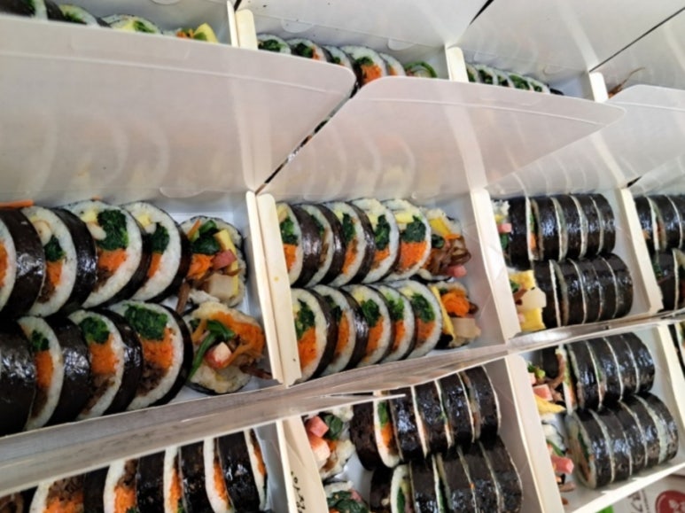 하얀김밥 이미지