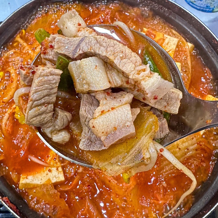 알콩달콩돼지김치찌개 이미지