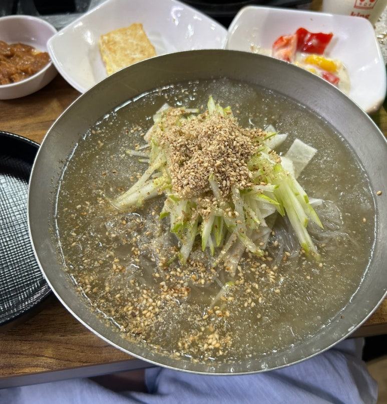 옛날솥뚜껑삼겹 이미지